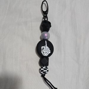 Skull And Middle Finger Checkered Keychain